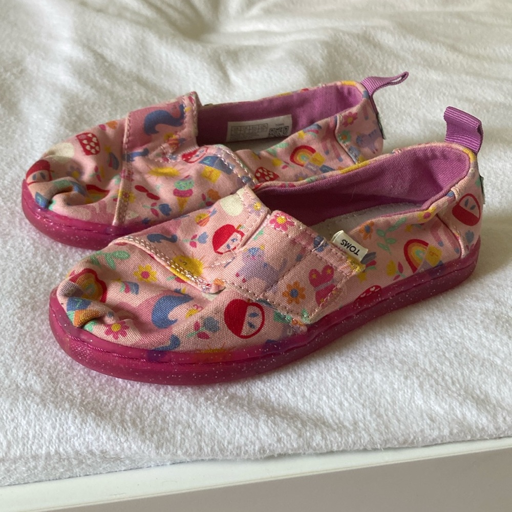 Girls Toms Alpargata Classic Size 10- cute!